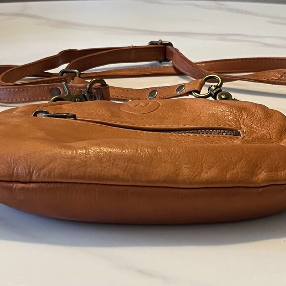 Wanderers Travel Co Versailles Evening Leather Kisslock Crossbody NWOT - Picture 5 of 11